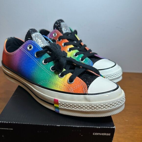 brand new pride converses size 8 1/2 women which is a 6 1/2 men - Picture 1 of 4